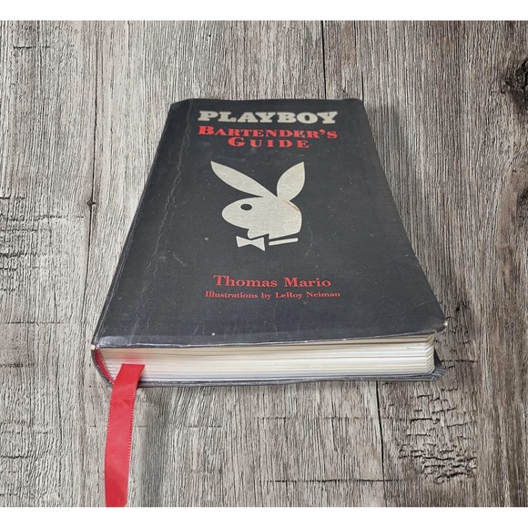 PLAYBOY BARTENDER'S GUIDE BOOK DRINK MIXING 1971 ORIGINAL 2003 PRINTING ALCOHOL - Picture 1 of 2